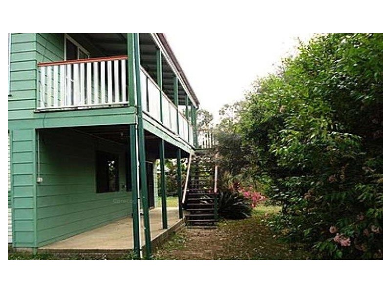 17 HALCYON STREET, Lamb Island QLD 4184