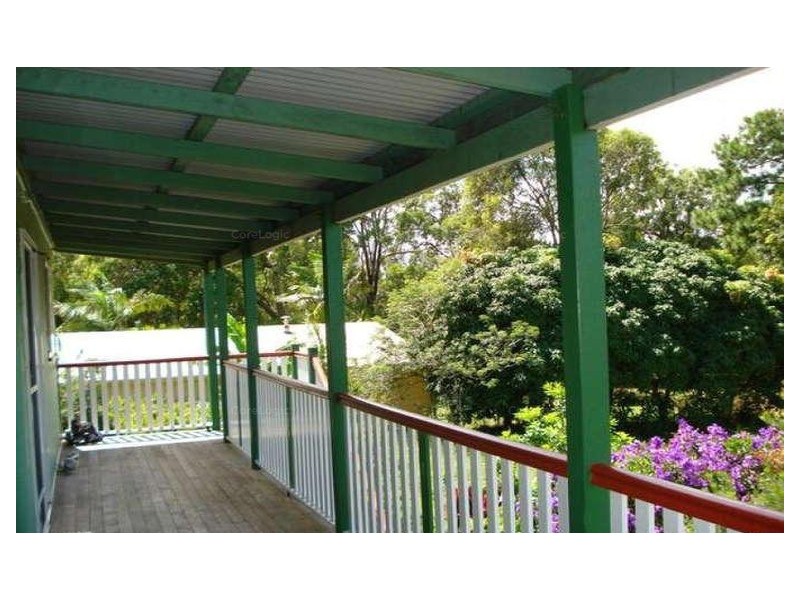 17 HALCYON STREET, Lamb Island QLD 4184