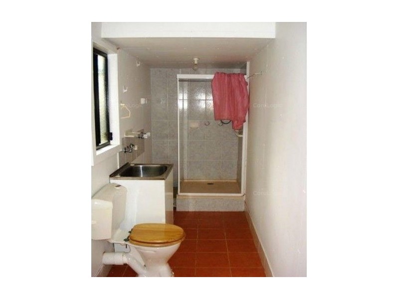 17 HALCYON STREET, Lamb Island QLD 4184