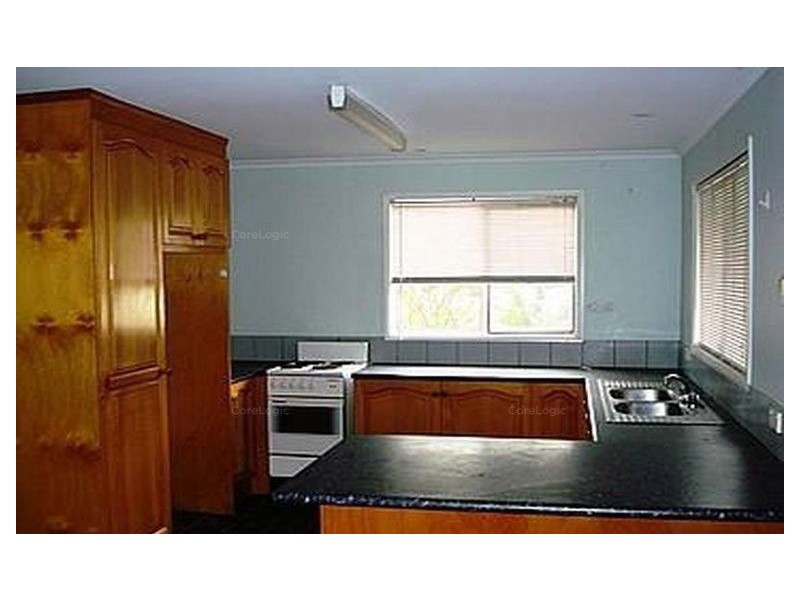 17 HALCYON STREET, Lamb Island QLD 4184