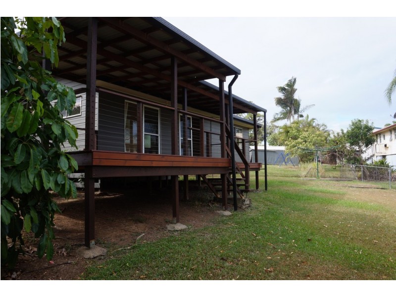 32 MAWARRA STREET, Macleay Island QLD 4184