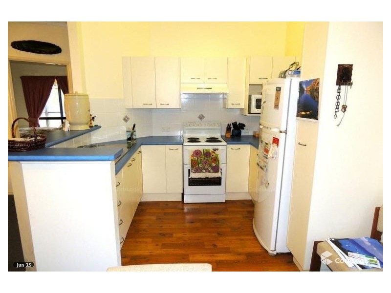 15 PINE ST, Lamb Island QLD 4184