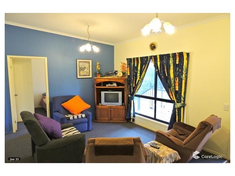 15 PINE ST, Lamb Island QLD 4184