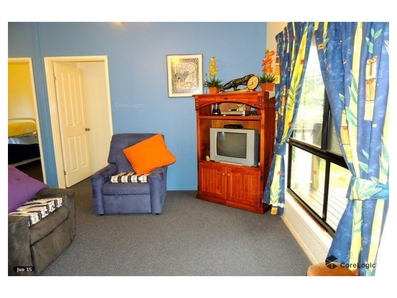 15 PINE ST, Lamb Island QLD 4184