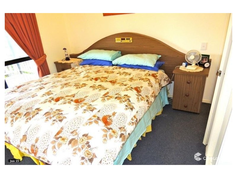 15 PINE ST, Lamb Island QLD 4184