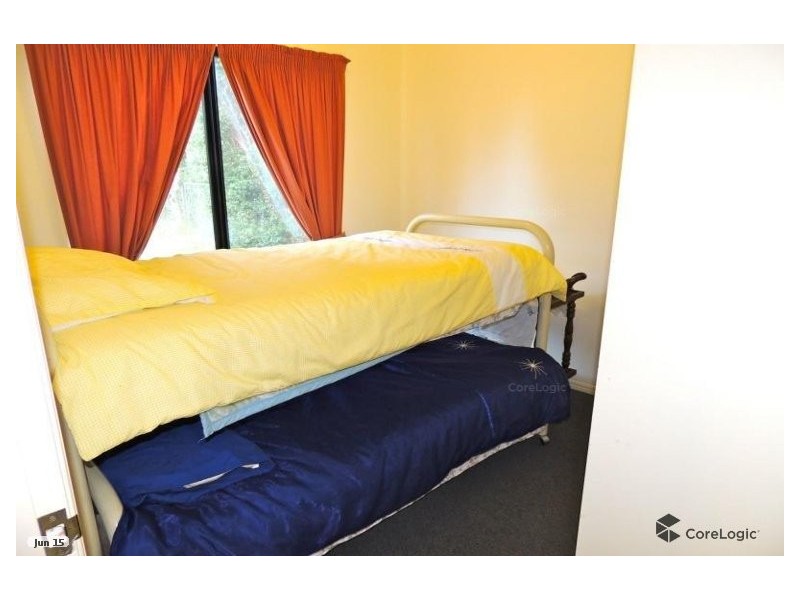 15 PINE ST, Lamb Island QLD 4184