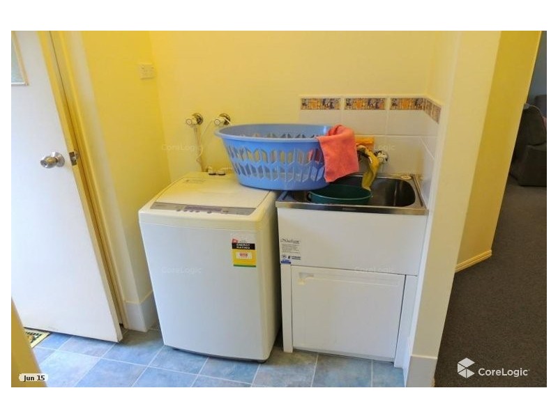 15 PINE ST, Lamb Island QLD 4184
