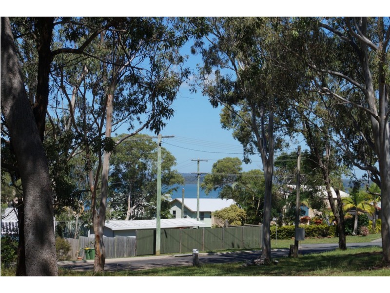 7 Alkira, Macleay Island QLD 4184