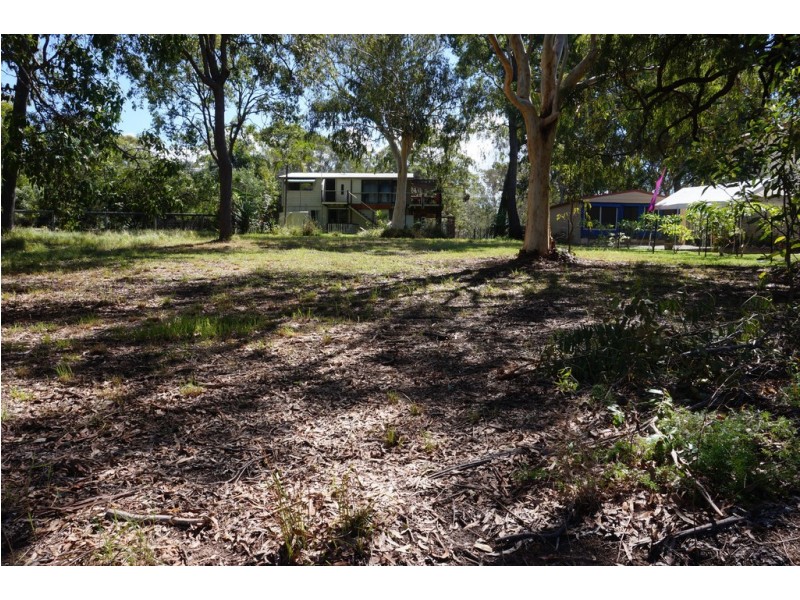 7 Alkira, Macleay Island QLD 4184