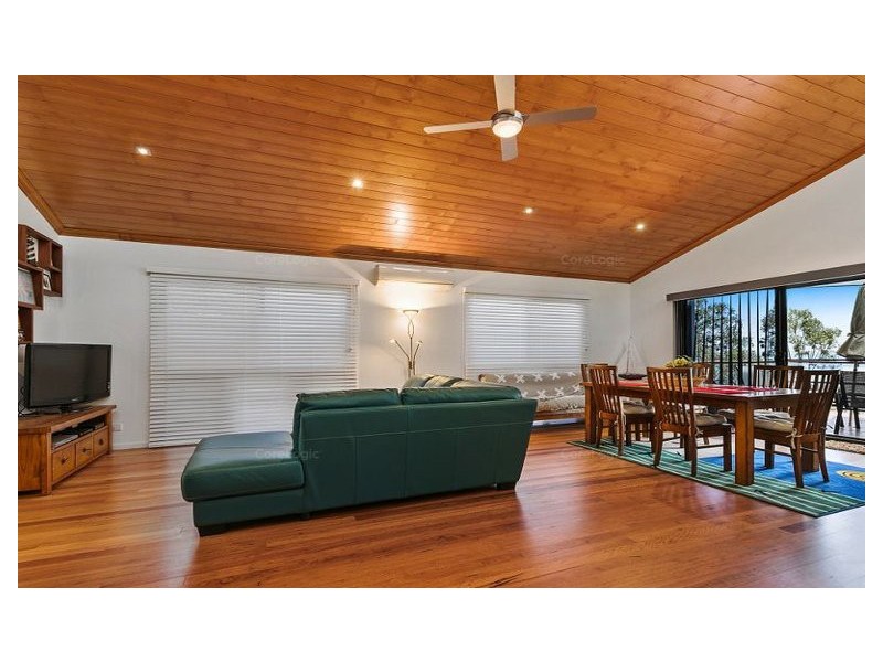 31 COONDOOROOPA DR, Macleay Island QLD 4184