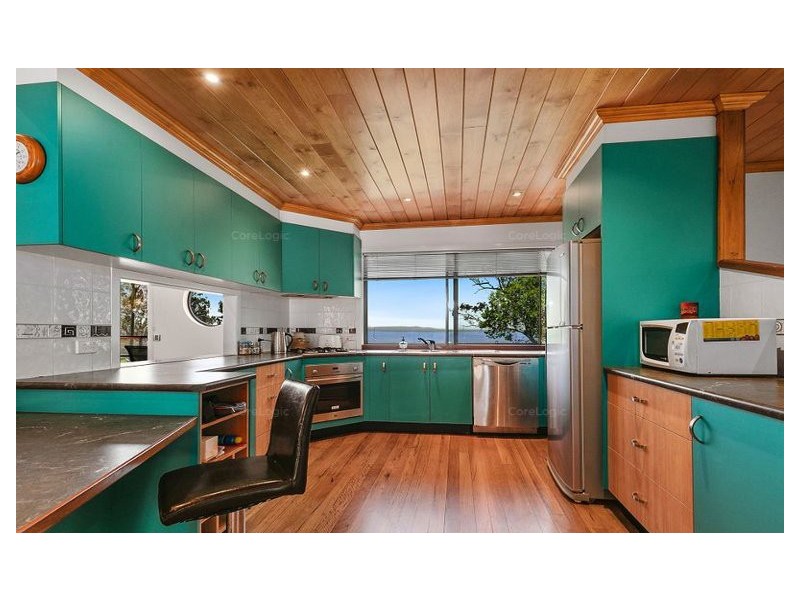 31 COONDOOROOPA DR, Macleay Island QLD 4184
