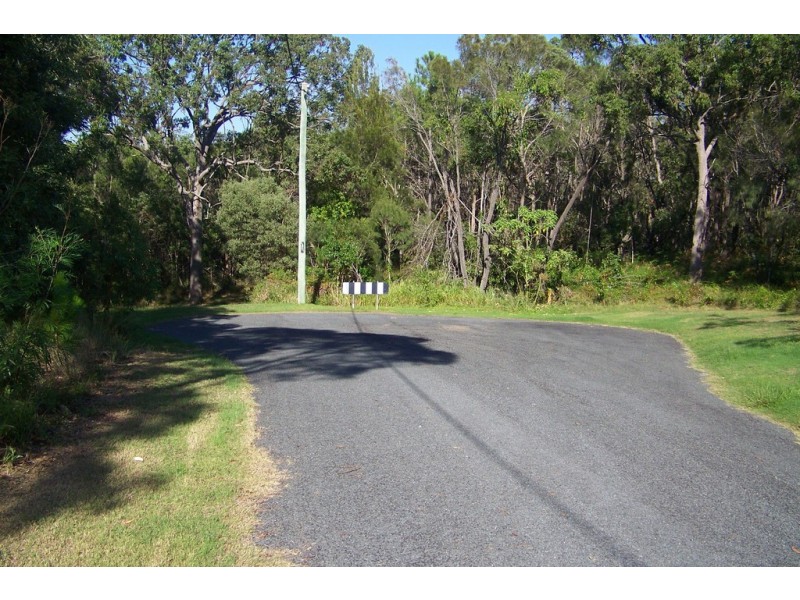 16 BELAR STREET, Lamb Island QLD 4184