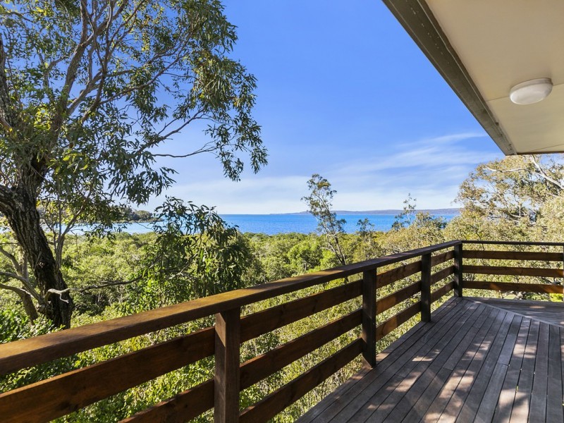 3 Beelong St, Macleay Island QLD 4184