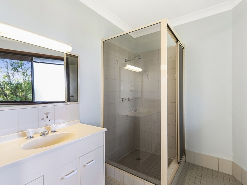 3 Beelong St, Macleay Island QLD 4184