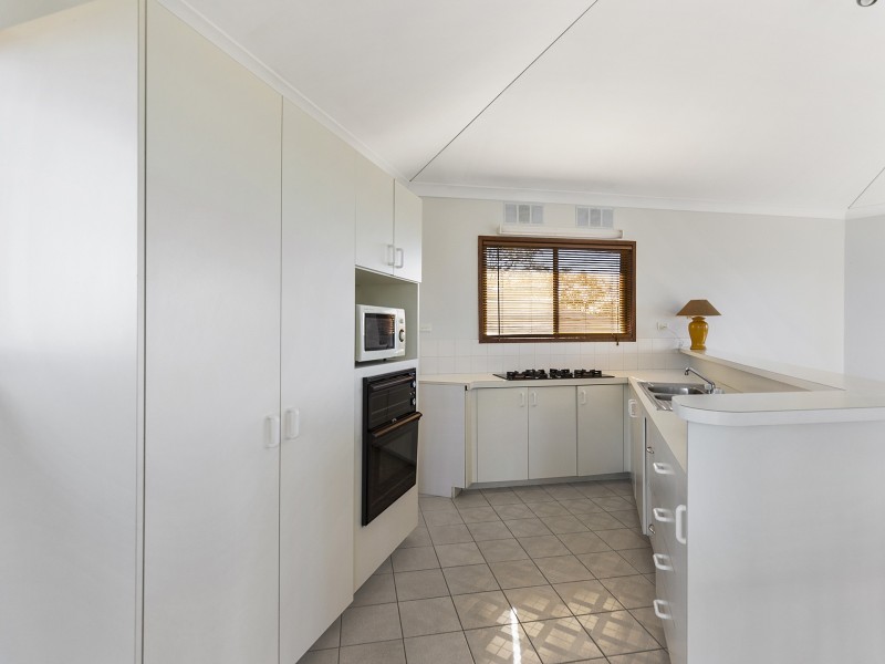 3 Beelong St, Macleay Island QLD 4184