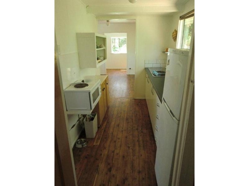 77 EASTBOURNE TERRACE, Macleay Island QLD 4184