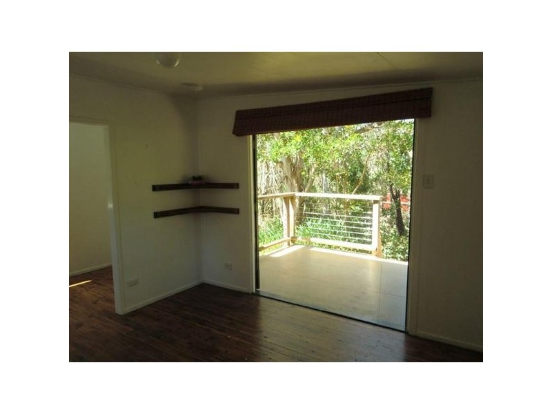 77 EASTBOURNE TERRACE, Macleay Island QLD 4184