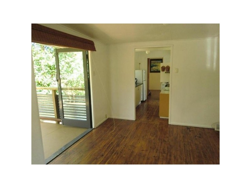 77 EASTBOURNE TERRACE, Macleay Island QLD 4184