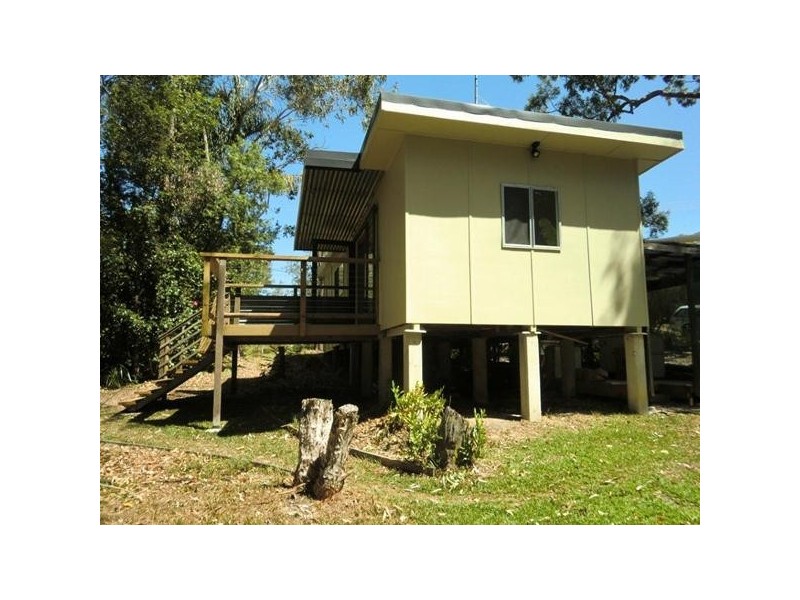 77 EASTBOURNE TERRACE, Macleay Island QLD 4184
