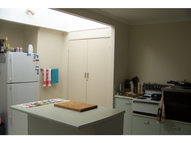 40 RESTHAVEN DRIVE, Lamb Island QLD 4184