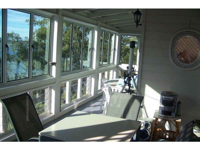 40 RESTHAVEN DRIVE, Lamb Island QLD 4184