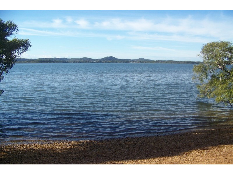 40 RESTHAVEN DRIVE, Lamb Island QLD 4184