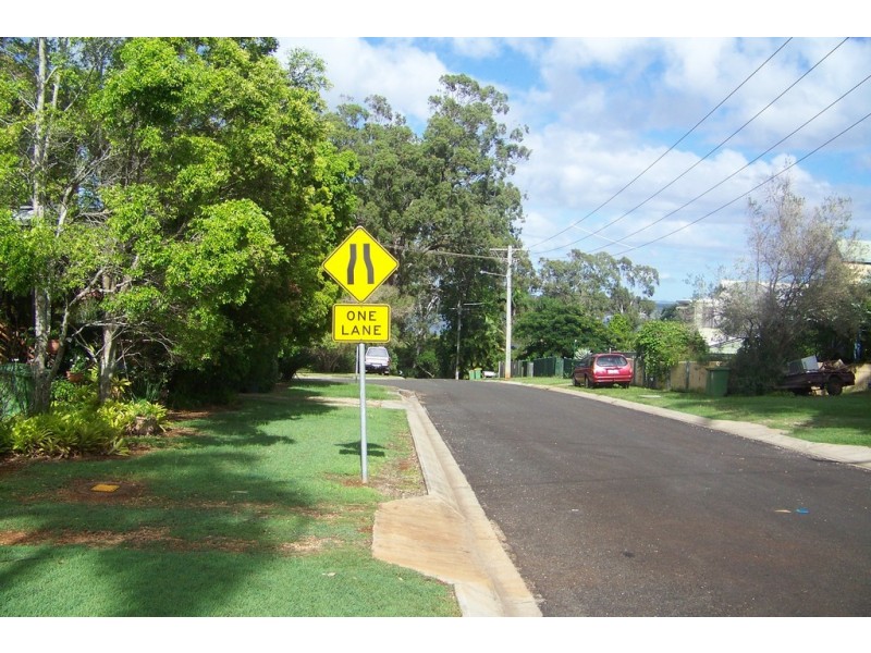 8 MICHAEL AVENUE, Lamb Island QLD 4184