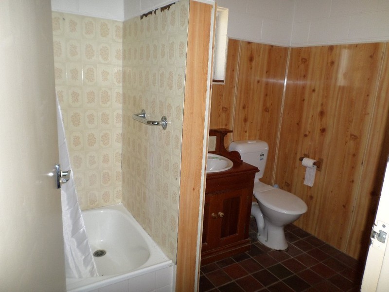 28 HIGH CENTRAL ROAD, Macleay Island QLD 4184