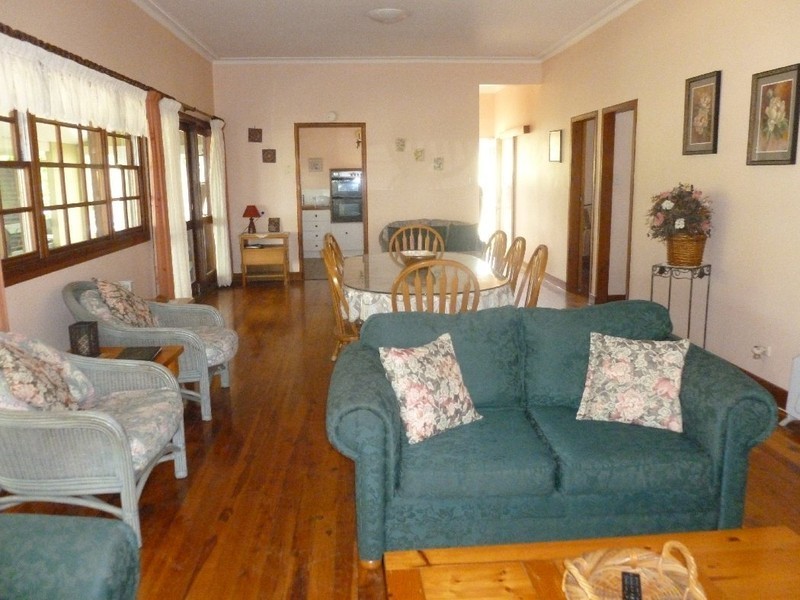 30 KIM CRESCENT – HOLIDAY LET, Macleay Island QLD 4184
