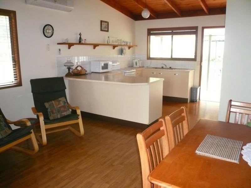 48 COONDOOROOPA DRIVE, Macleay Island QLD 4184