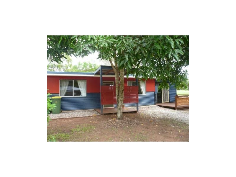 8 HAMILTON, Macleay Island QLD 4184