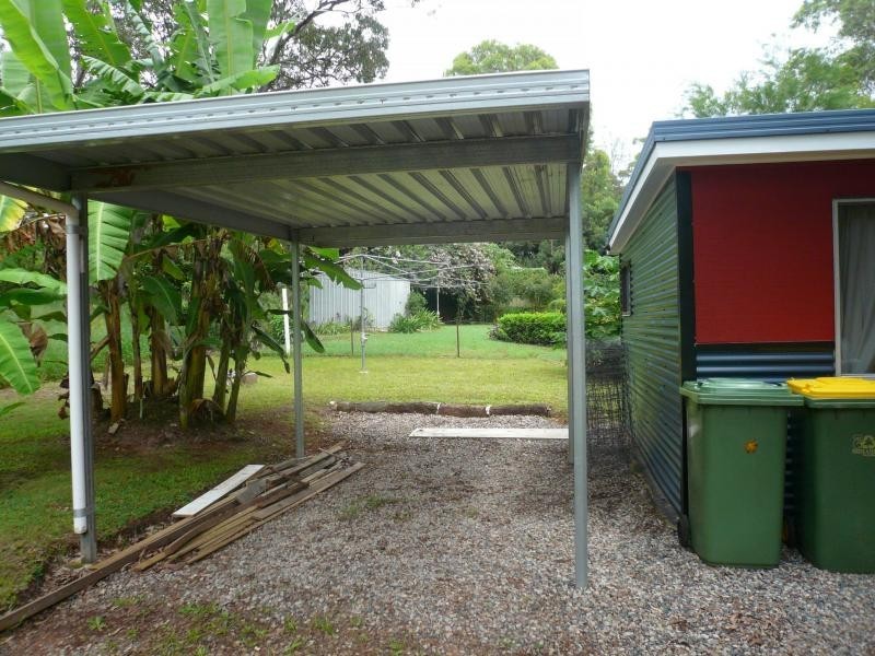 8 HAMILTON, Macleay Island QLD 4184