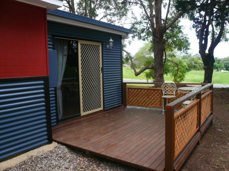 8 HAMILTON, Macleay Island QLD 4184