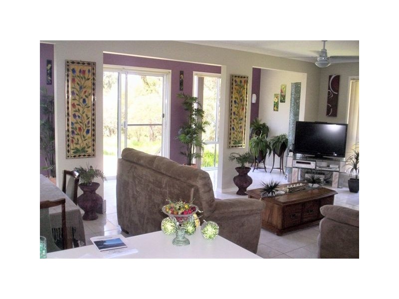 17  Koonwarra Pde, Macleay Island QLD 4184