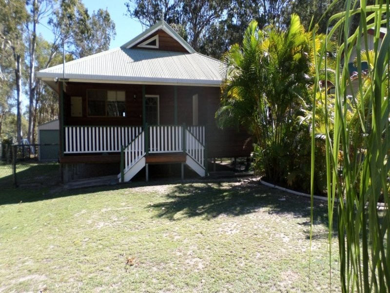 9 Attunga St, Macleay Island QLD 4184
