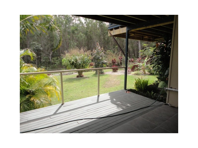 11 Jane St, Macleay Island QLD 4184