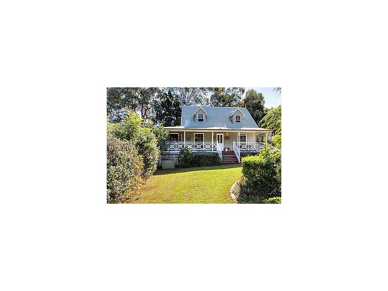 11 June Pde, Lamb Island QLD 4184