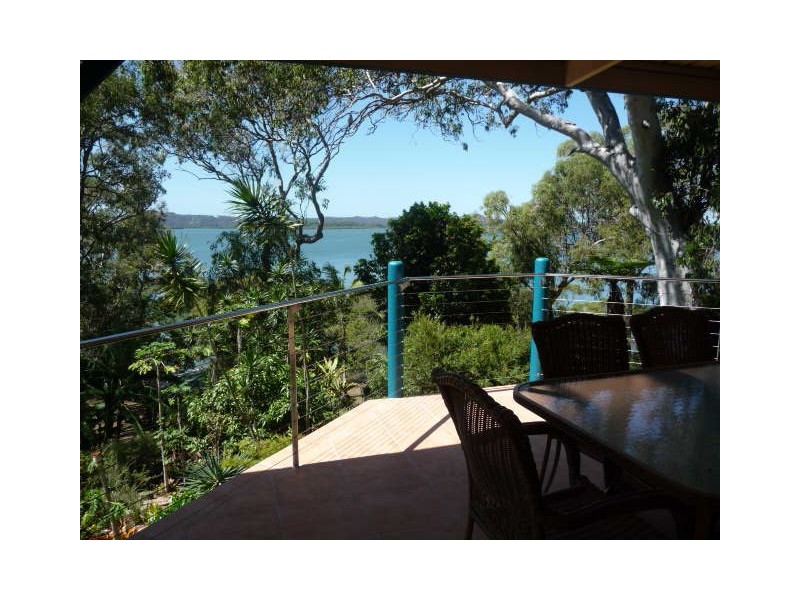 52 Resthaven – Holiday Rental, Lamb Island QLD 4184