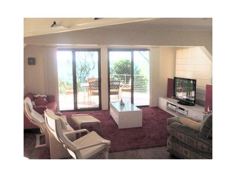 52 Resthaven – Holiday Rental, Lamb Island QLD 4184