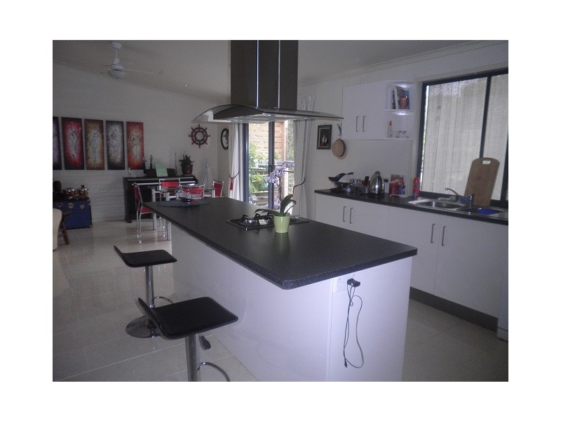11 JANE ST, Macleay Island QLD 4184