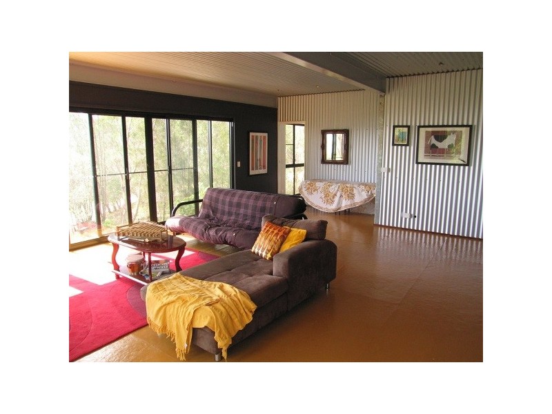 8 ATLANTIC ST, Lamb Island QLD 4184