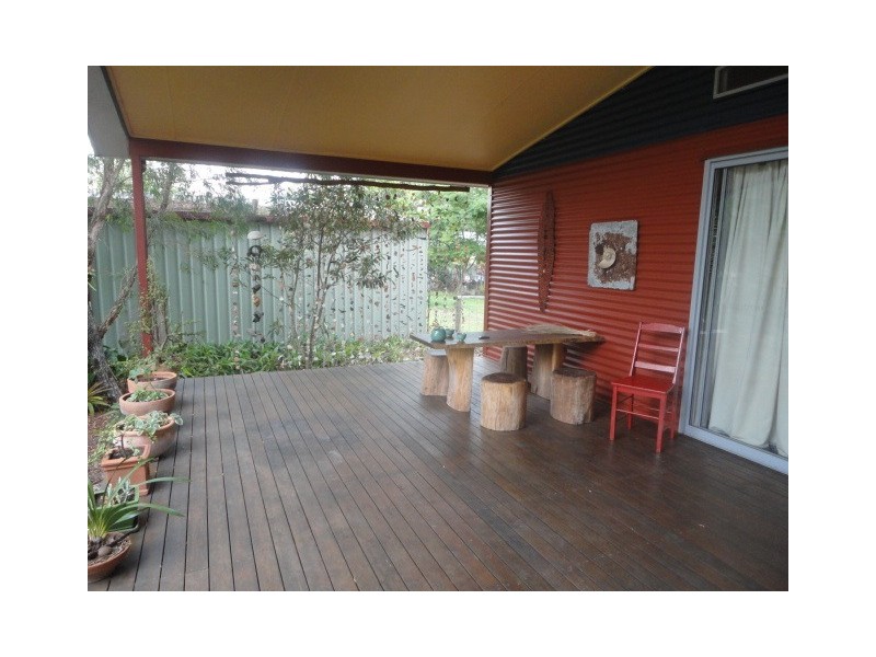 10 UDARA ST, Macleay Island QLD 4184
