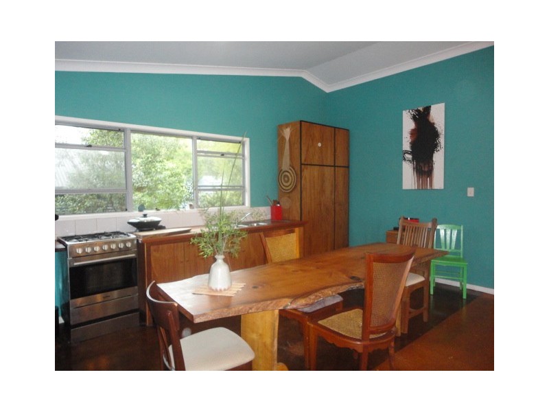 10 UDARA ST, Macleay Island QLD 4184