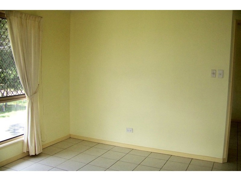 9 Lucas Dve, Lamb Island QLD 4184