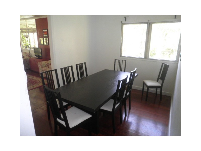 64 Charles Tce, Macleay Island QLD 4184