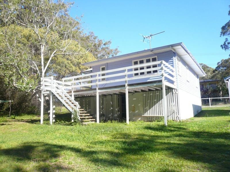 3 Tukkeri St, Macleay Island QLD 4184