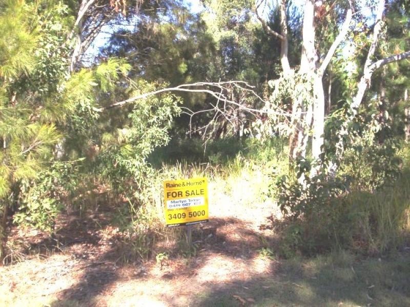 10 Allambie Street, Macleay Island QLD 4184