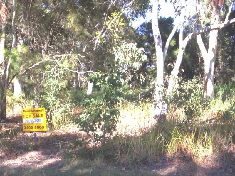 10 Allambie Street, Macleay Island QLD 4184