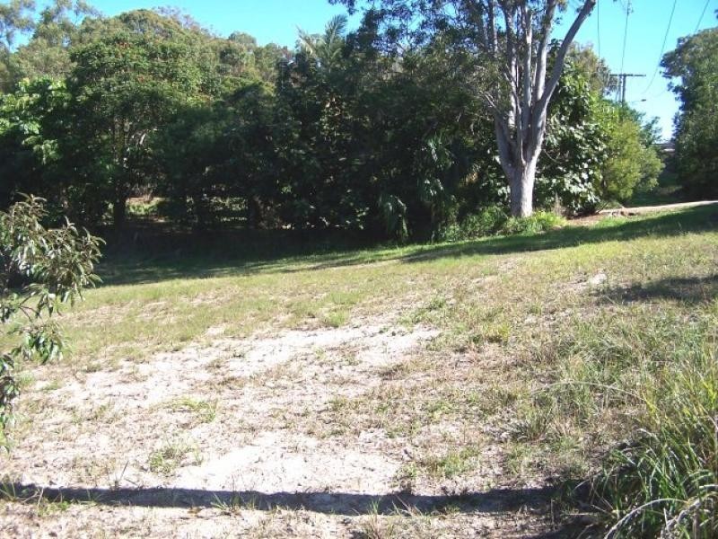 27 Ashton Street, Macleay Island QLD 4184