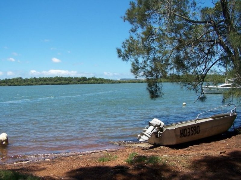 10 Mel Street, Macleay Island QLD 4184